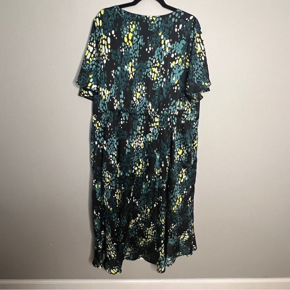 Torrid Midi Bubble Charm Flutter Sleeve Wrap Dres… - image 6